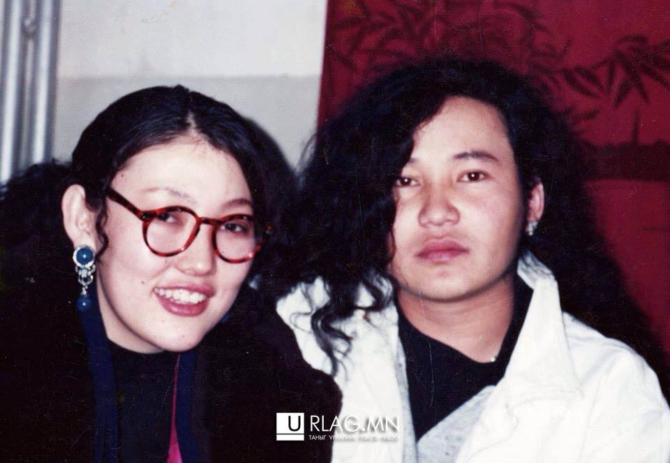 Олны танил хүмүүсийн хуучин зурагнууд